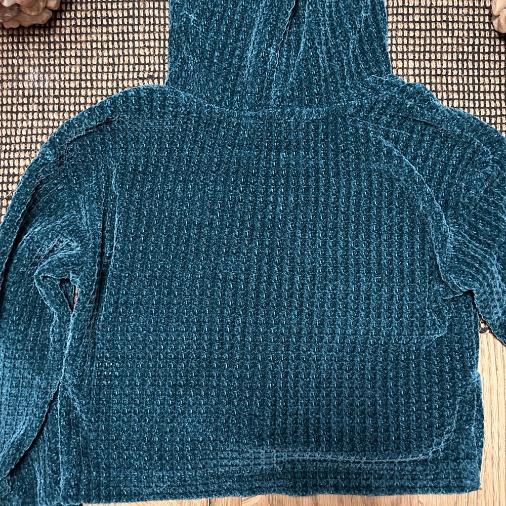 Old Navy Children’s long sleeve shirt size 6-7